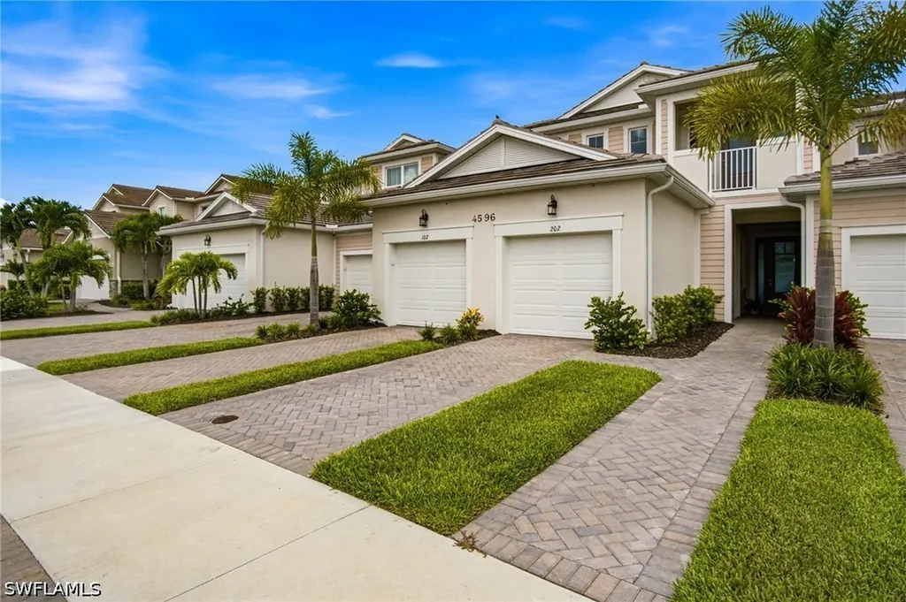 4596 Arboretum Circle Naples FL 34112