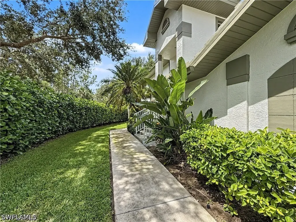 8390 Big Acorn Circle Naples FL 34119