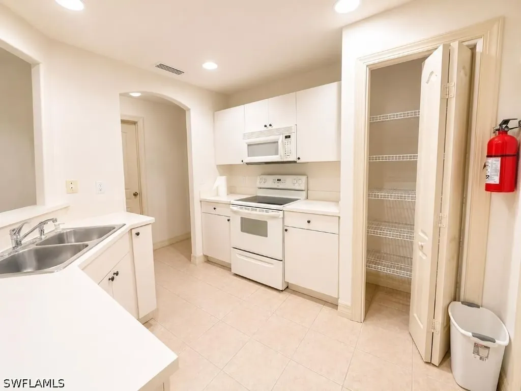 2008 Viscaya Parkway Cape Coral FL 33990