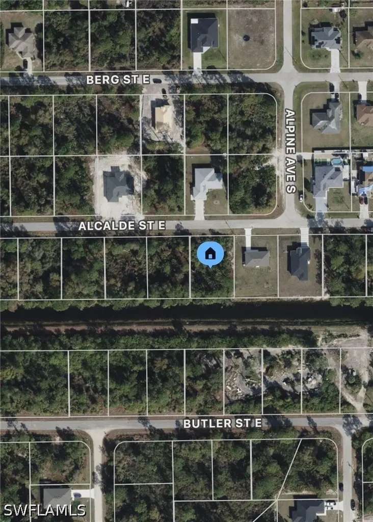928 Alcalde Street E Lehigh Acres FL 33974