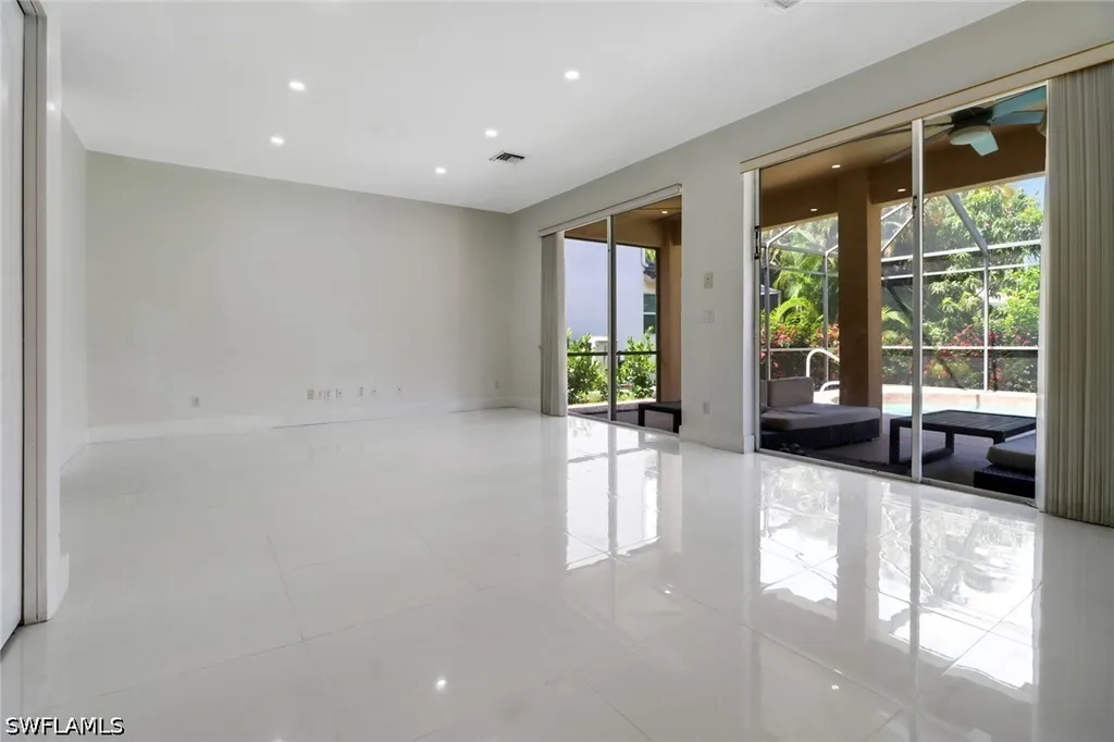 8271 Laurel Lakes Way Naples FL 34119