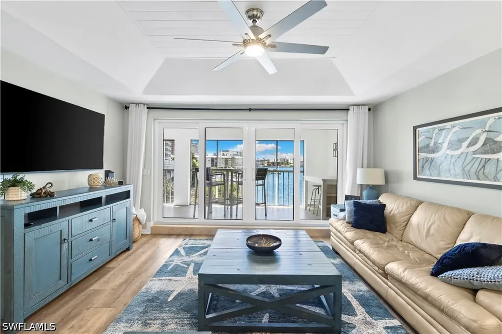 9101 Vanderbilt Drive Naples FL 34108