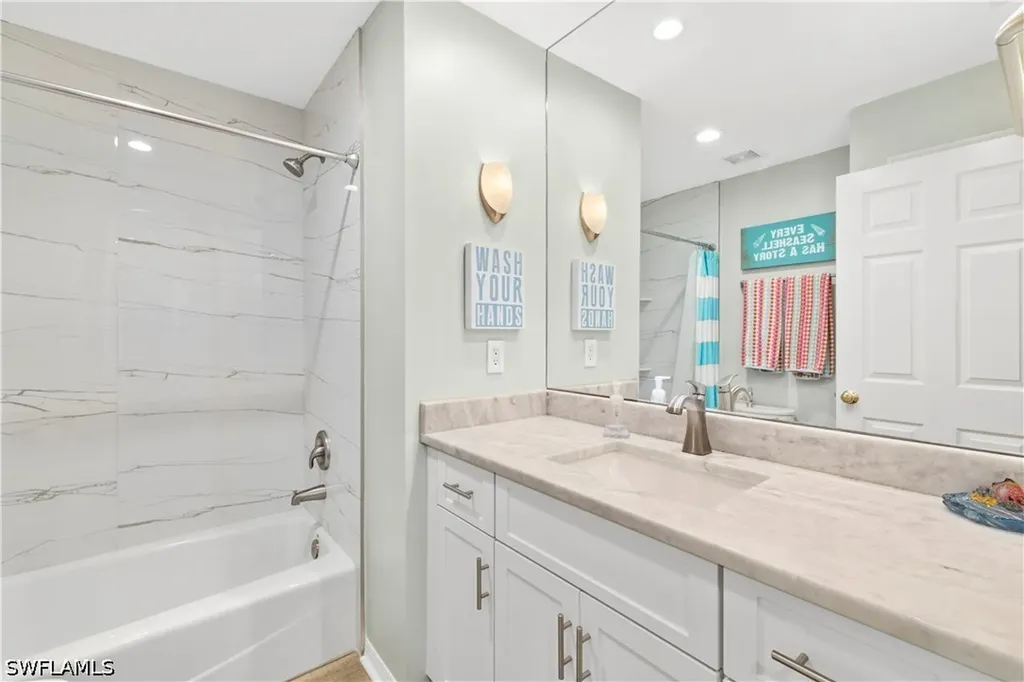 9101 Vanderbilt Drive Naples FL 34108