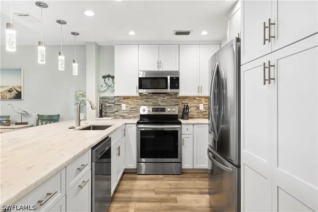 9101 Vanderbilt Drive Naples FL 34108