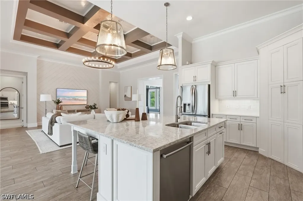 6348 Lyford Isle Drive Naples FL 34113