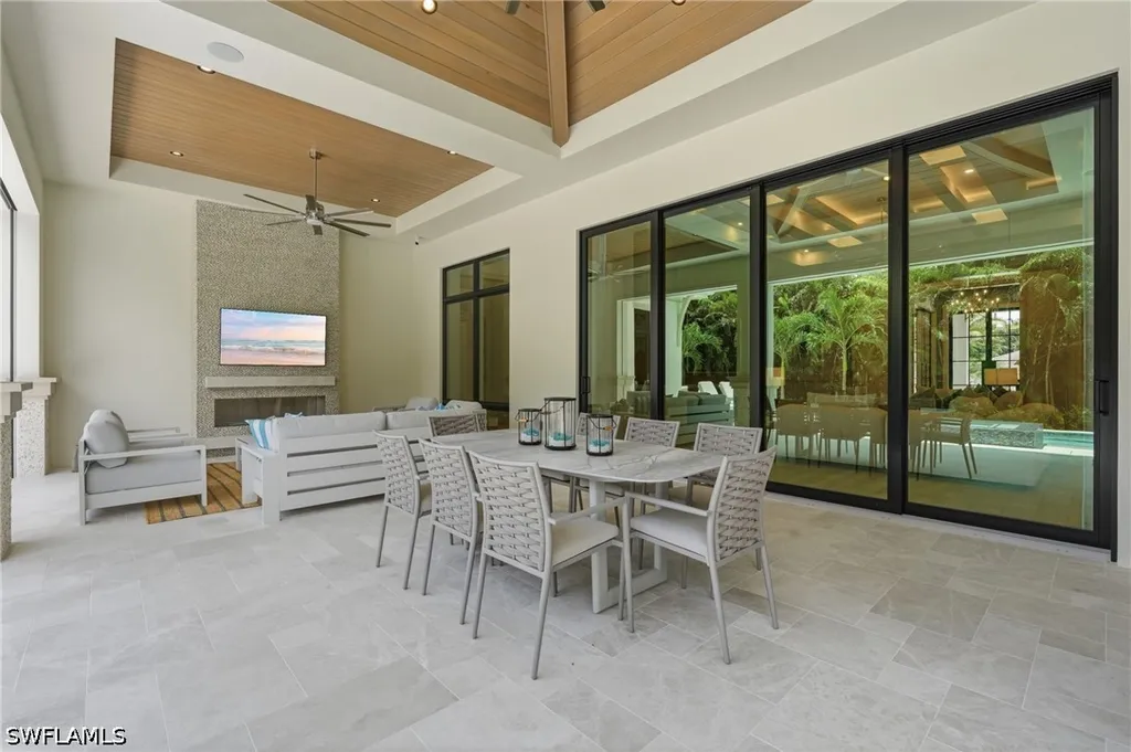 636 Fountainhead Lane Naples FL 34103