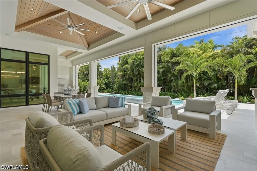 636 Fountainhead Lane Naples FL 34103