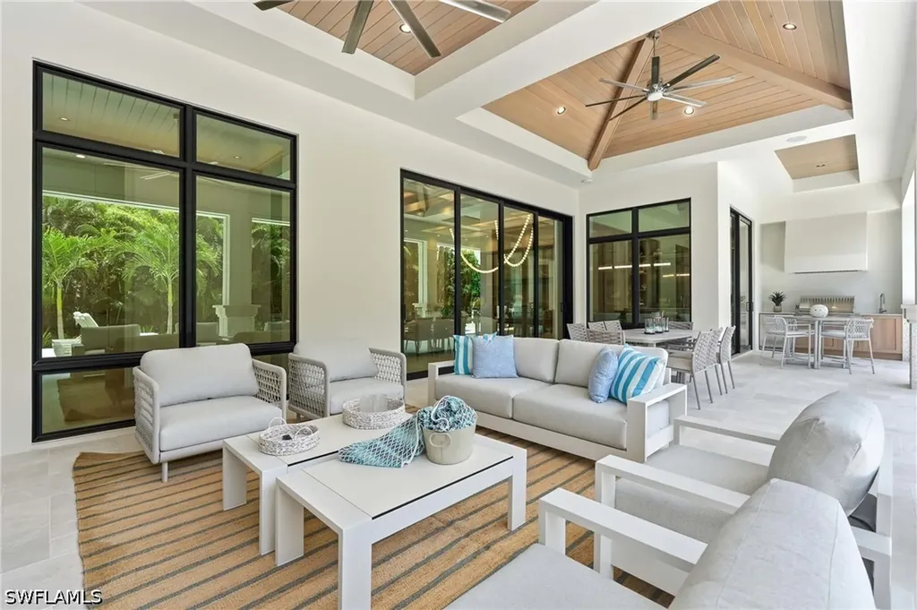 636 Fountainhead Lane Naples FL 34103