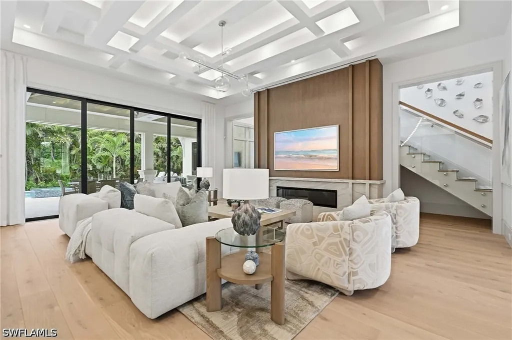 636 Fountainhead Lane Naples FL 34103