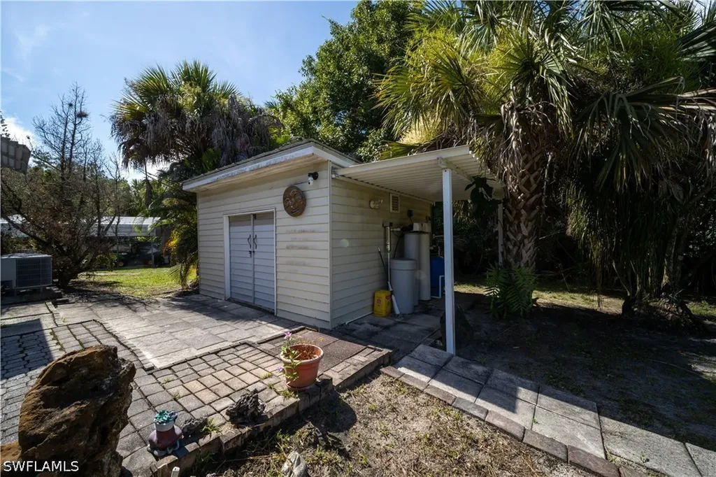 361 22nd Street SE Naples FL 34117