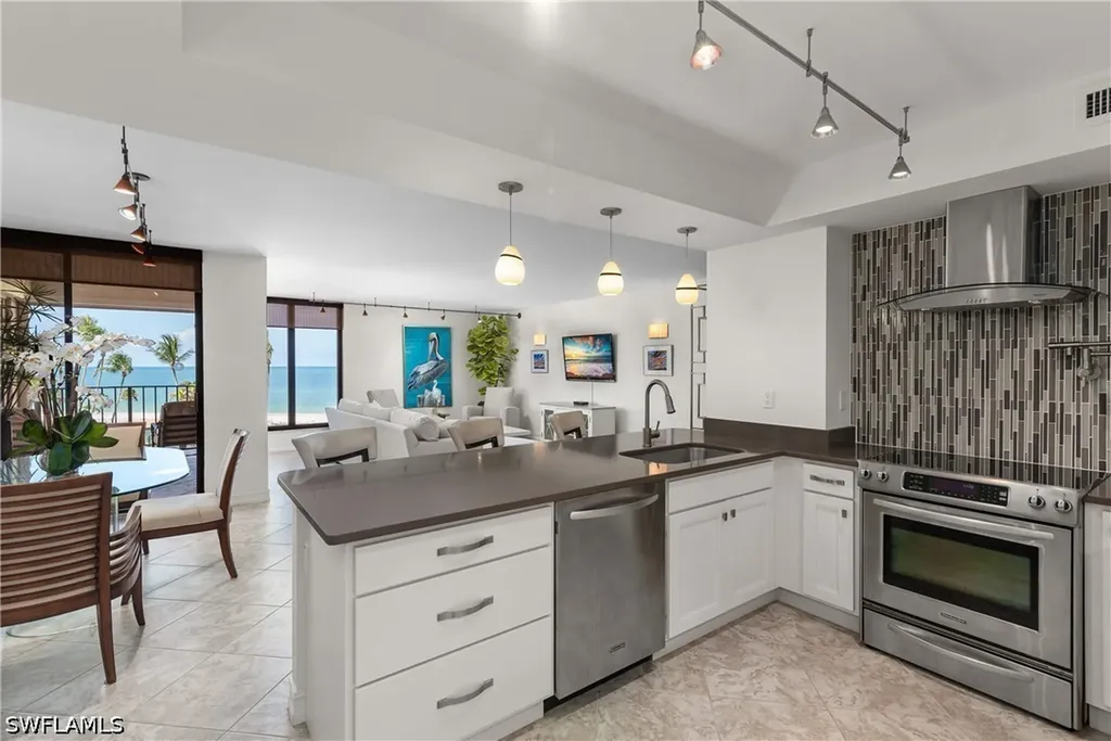 3115 Gulf Shore Boulevard N Naples FL 34103