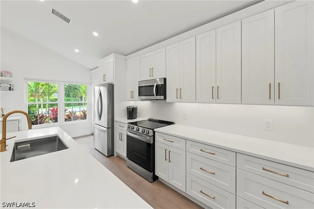 4775 Europa Drive Naples FL 34105