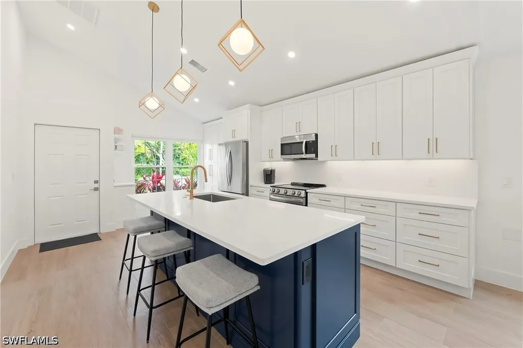 4775 Europa Drive Naples FL 34105