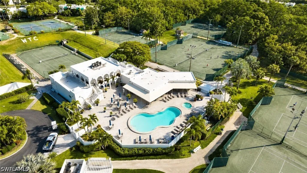 4775 Europa Drive Naples FL 34105
