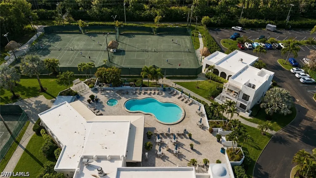 4775 Europa Drive Naples FL 34105