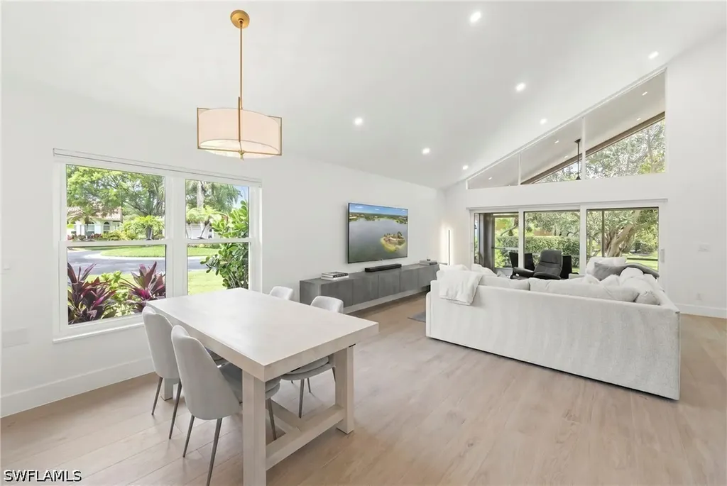 4775 Europa Drive Naples FL 34105
