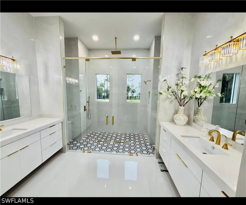 2313 6th Avenue SE Naples FL 34117