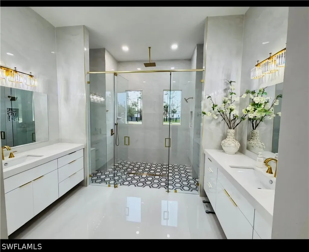 2313 6th Avenue SE Naples FL 34117