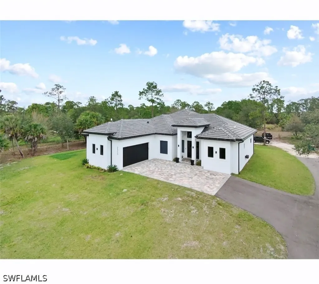 2313 6th Avenue SE Naples FL 34117
