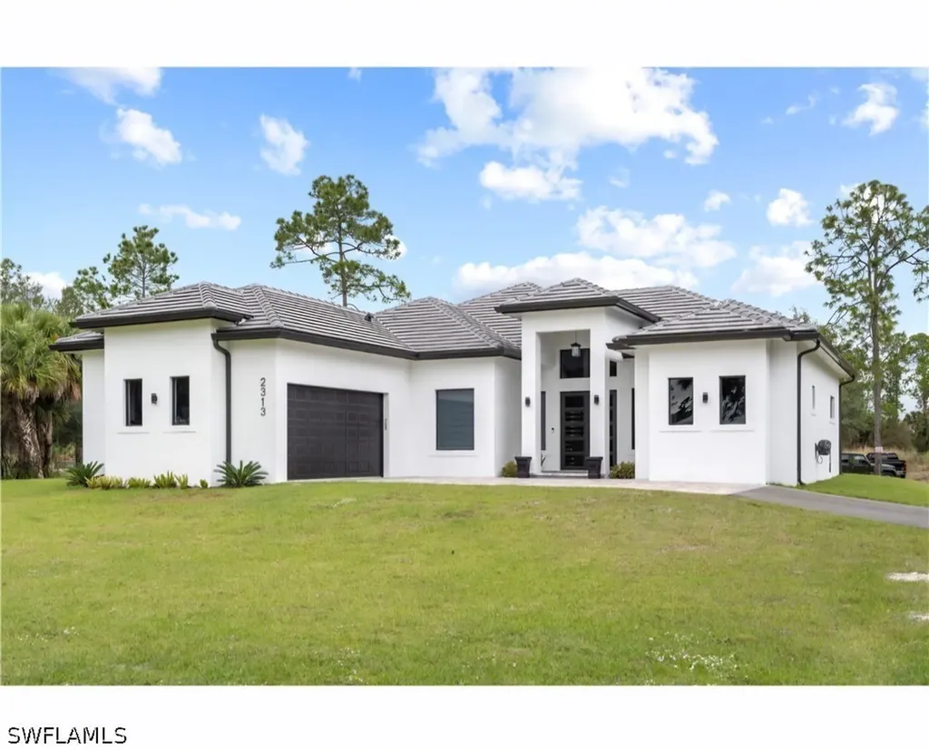 2313 6th Avenue SE Naples FL 34117