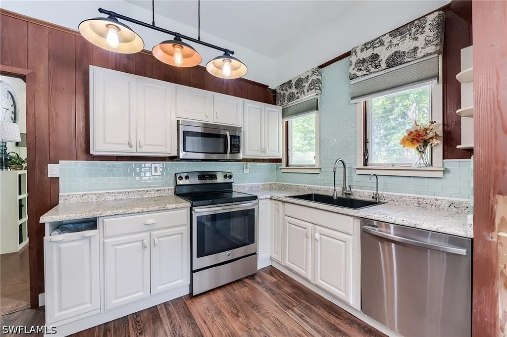 10811 Dean Street Bonita Springs FL 34135