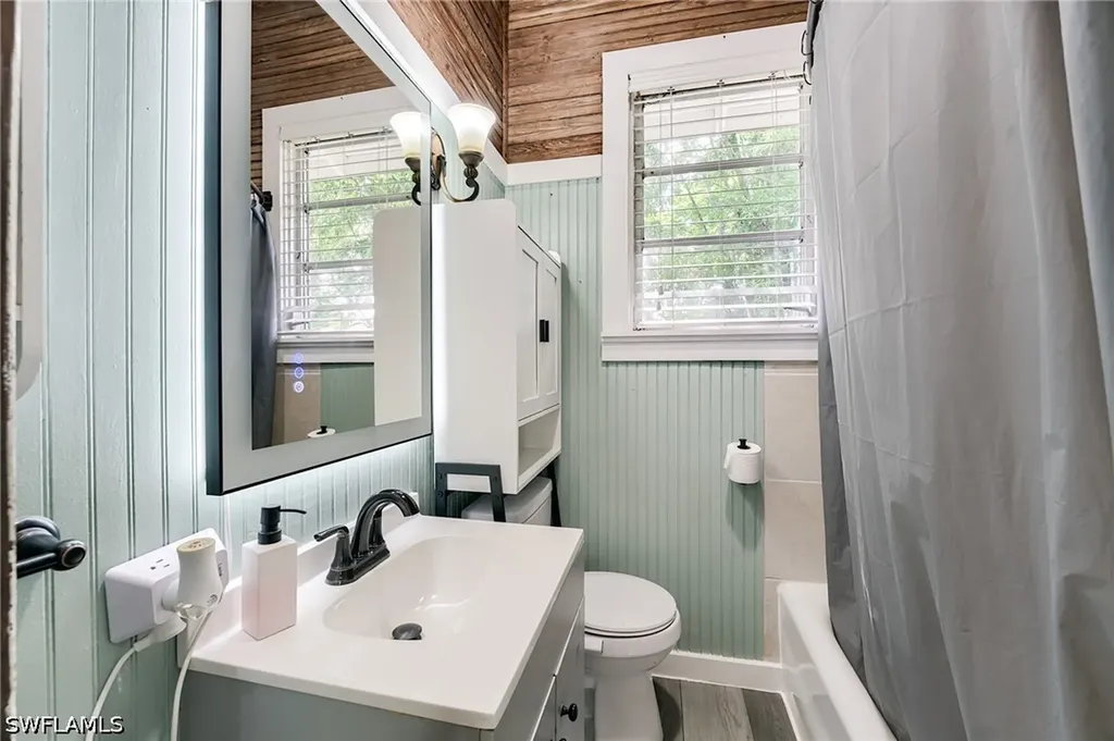 10811 Dean Street Bonita Springs FL 34135