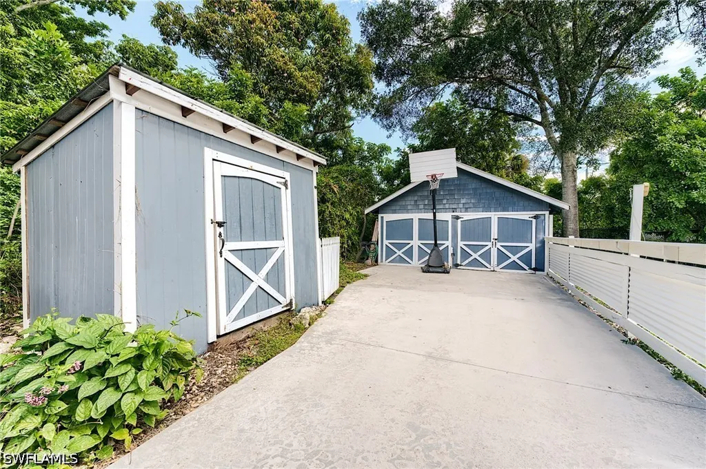 10811 Dean Street Bonita Springs FL 34135