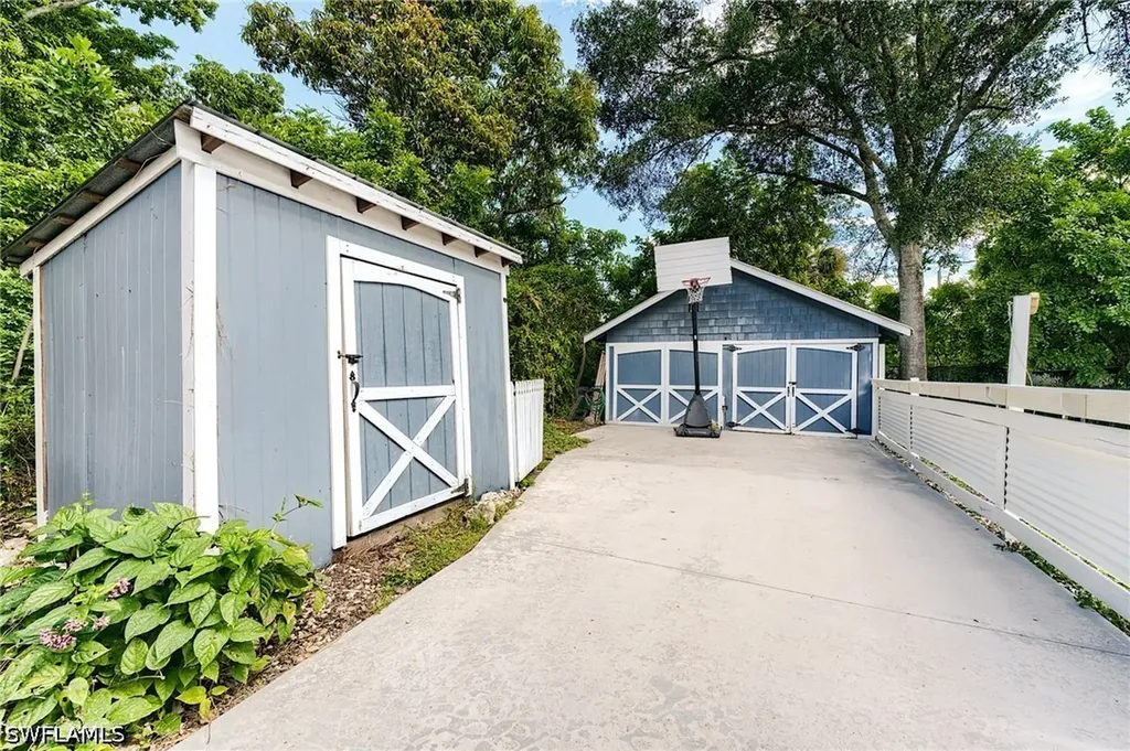 10811 Dean Street Bonita Springs FL 34135