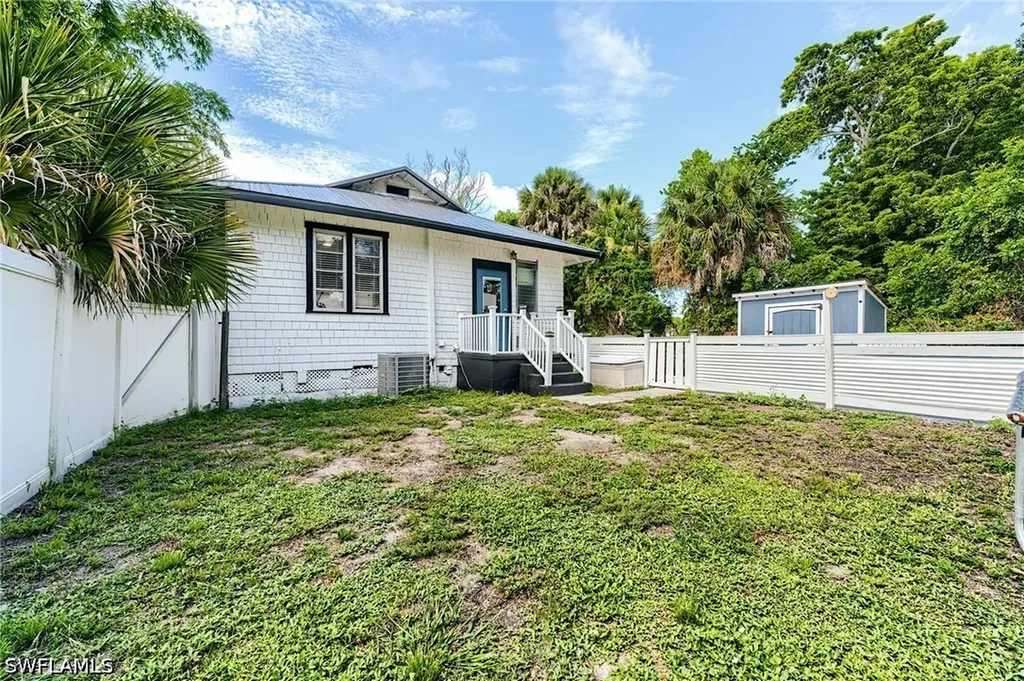 10811 Dean Street Bonita Springs FL 34135