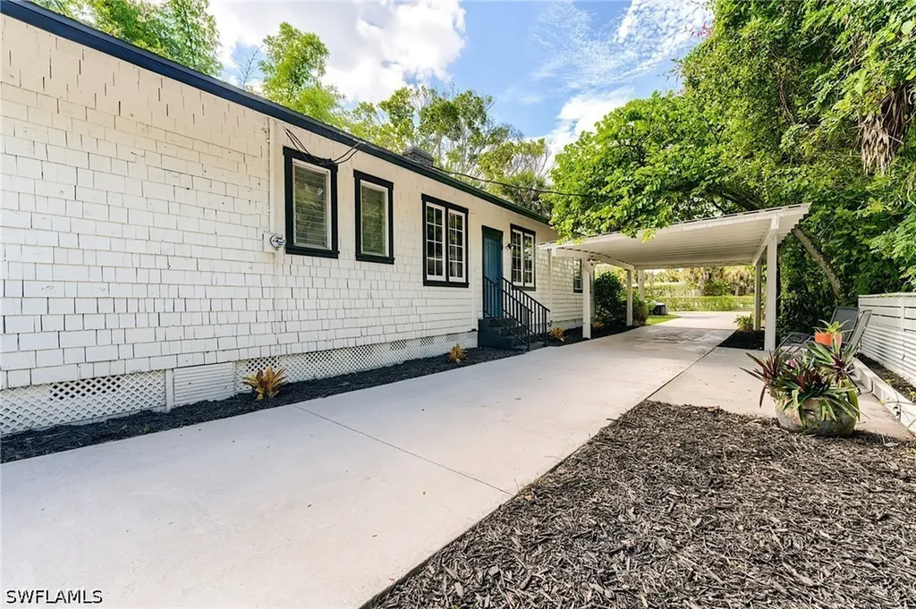 10811 Dean Street Bonita Springs FL 34135