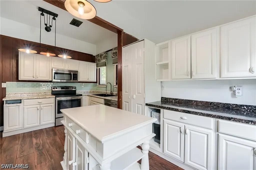 10811 Dean Street Bonita Springs FL 34135