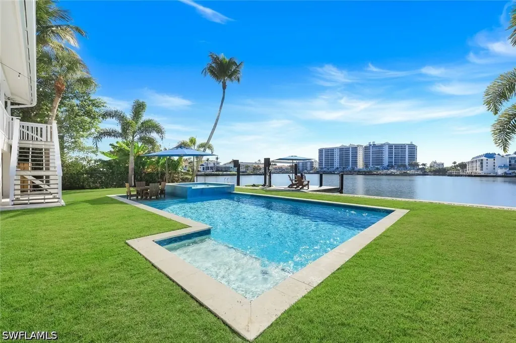 336 Oak Avenue Naples FL 34108