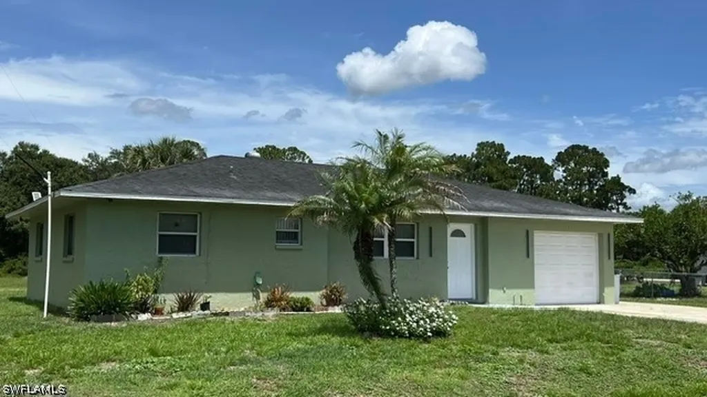 621 Gerald Avenue Lehigh Acres FL 33936