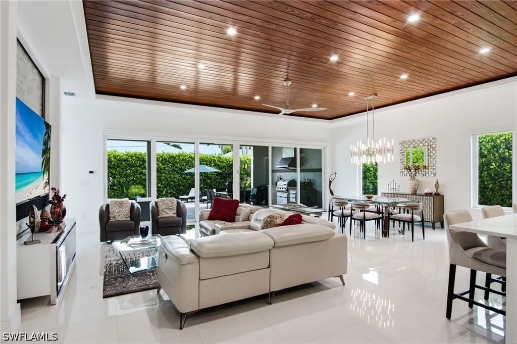 1167 22nd Avenue N Naples FL 34103