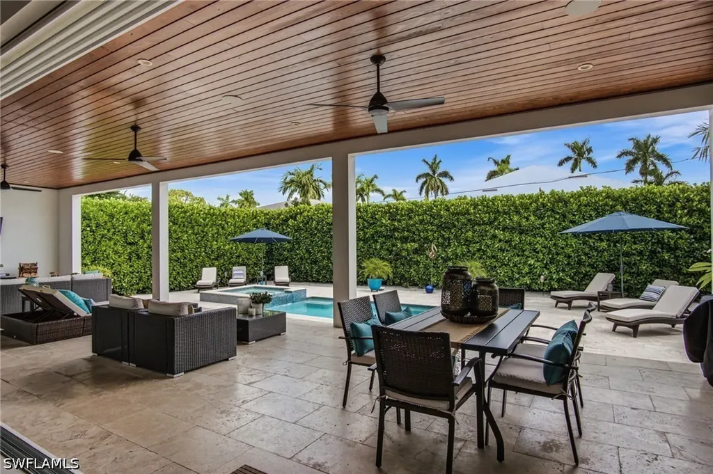 1167 22nd Avenue N Naples FL 34103