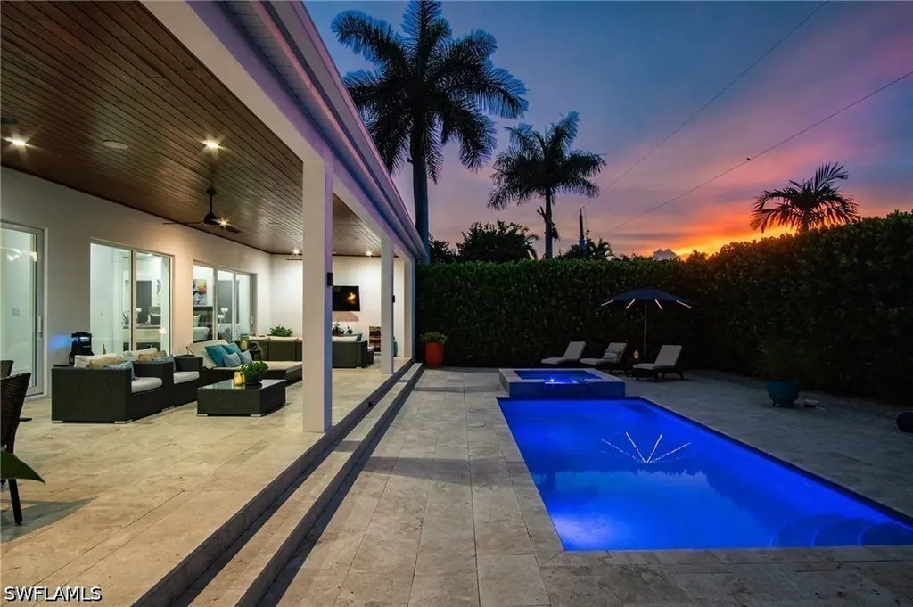 1167 22nd Avenue N Naples FL 34103