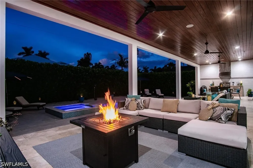 1167 22nd Avenue N Naples FL 34103