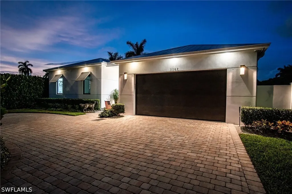 1167 22nd Avenue N Naples FL 34103