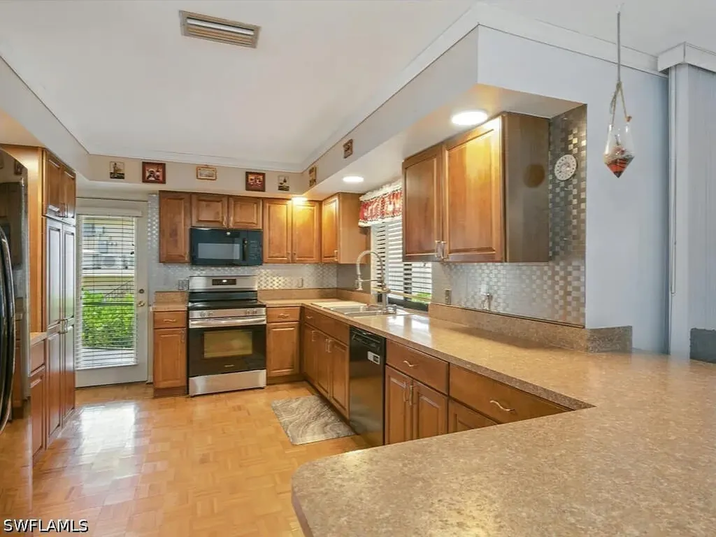 851 Perrine Court Marco Island FL 34145