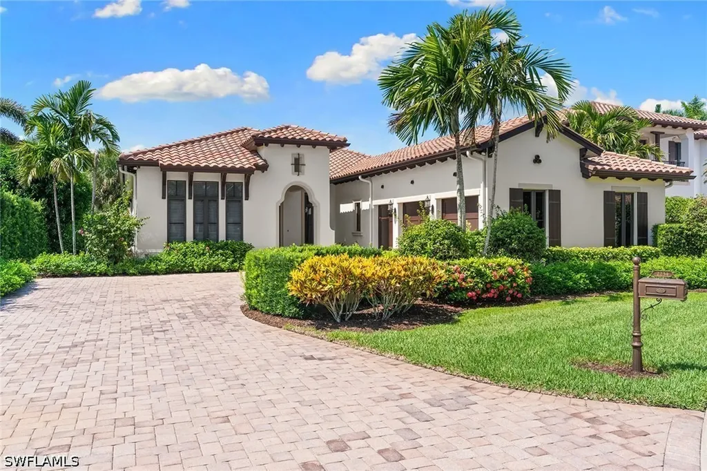 Naples FL, 2234 Aberdeen Court