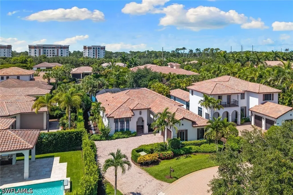 2234 Aberdeen Court Naples FL 34105
