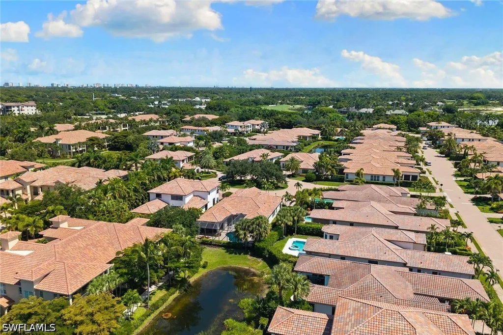 2234 Aberdeen Court Naples FL 34105