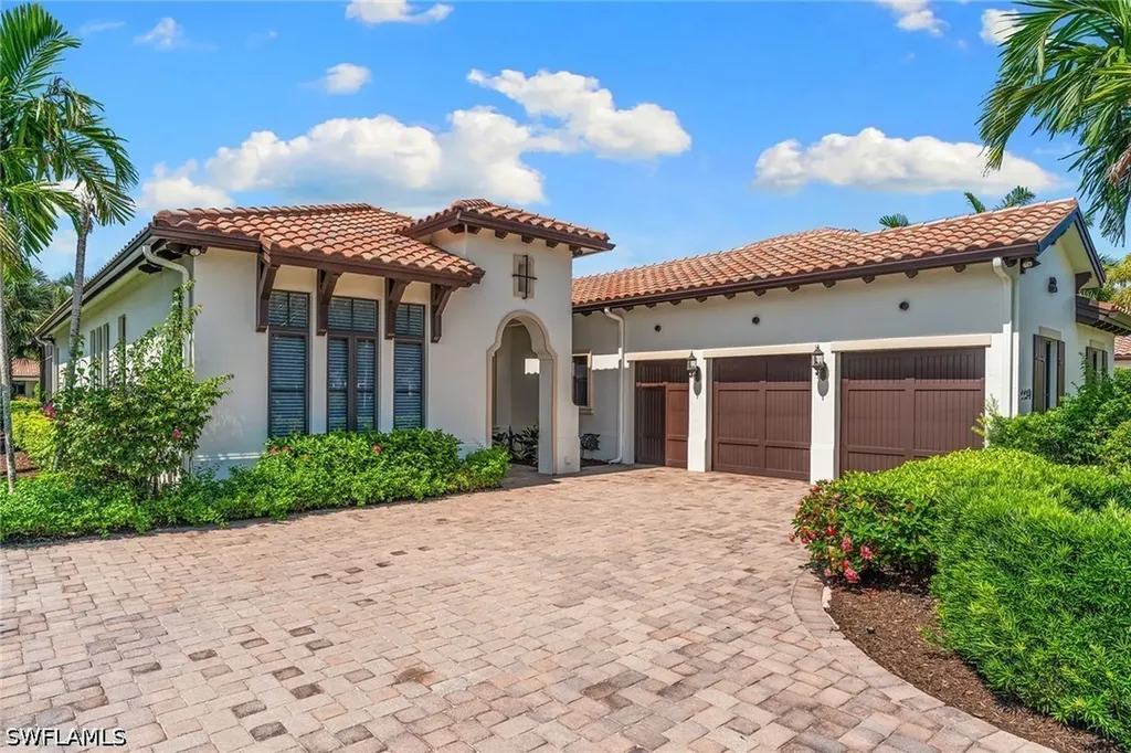 2234 Aberdeen Court Naples FL 34105