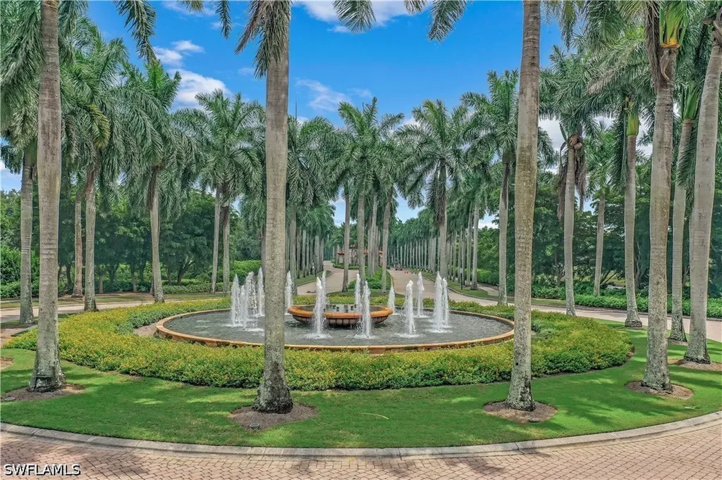 2830 Tiburon Boulevard E Naples FL 34109