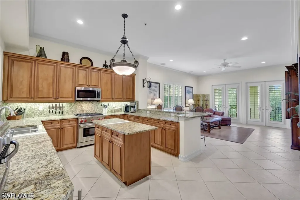 2830 Tiburon Boulevard E Naples FL 34109
