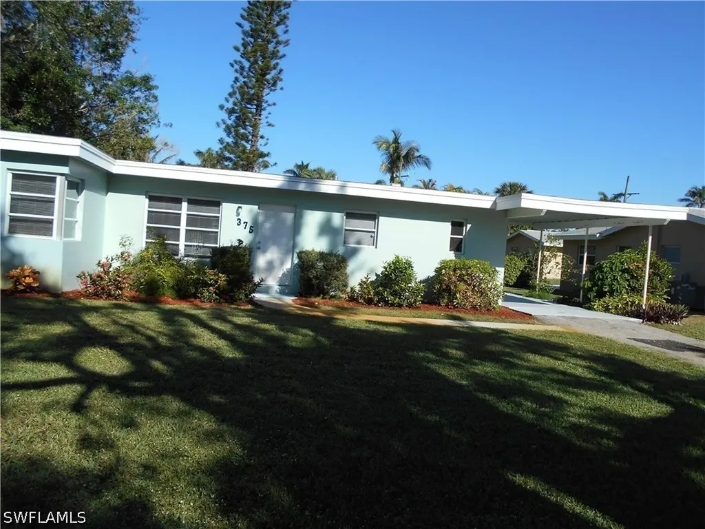 375 4th Avenue N Naples FL 34102