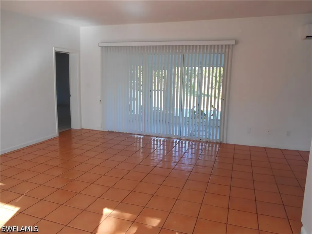 375 4th Avenue N Naples FL 34102