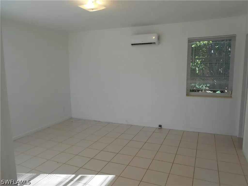 375 4th Avenue N Naples FL 34102