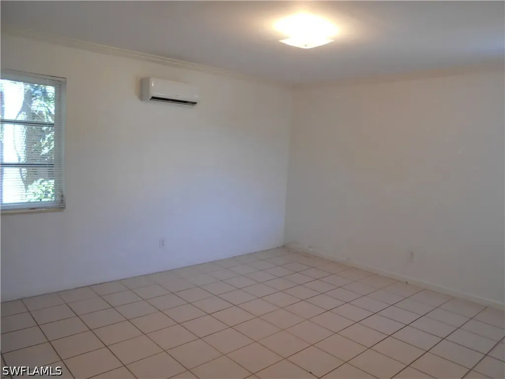375 4th Avenue N Naples FL 34102