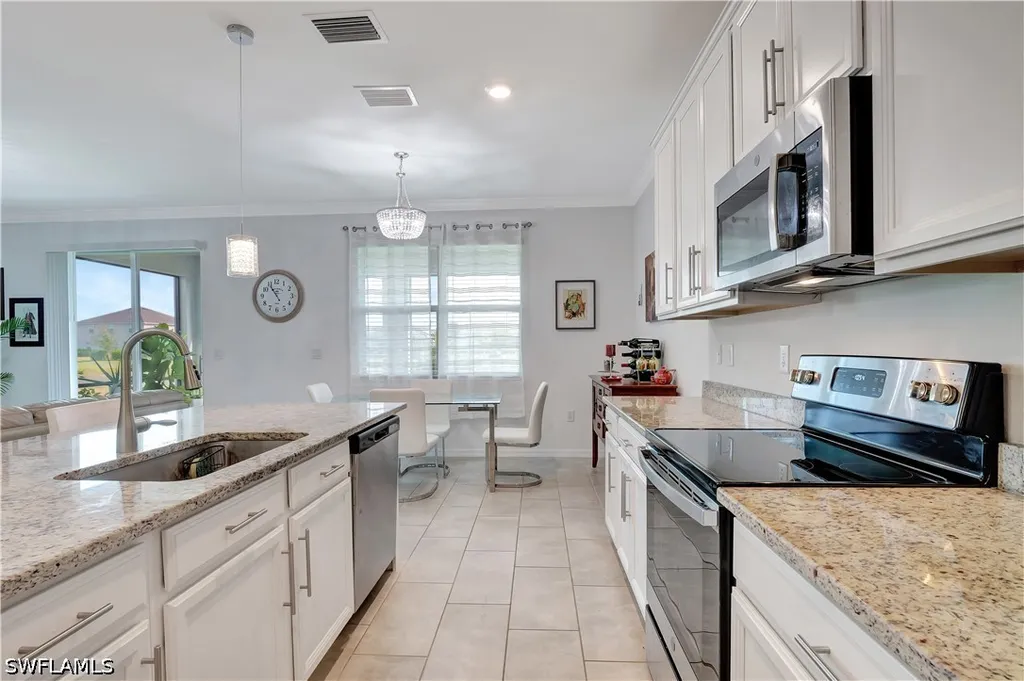 2122 Hamlin Street Naples FL 34120